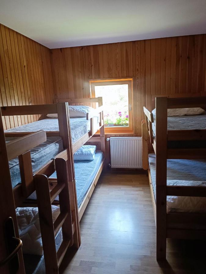 Valvasorjev Dom Pod Stolom Vandrehjem Zirovnica Eksteriør billede